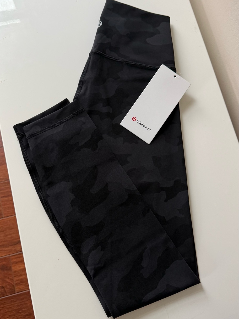 Size 4 Wunder under HR 25” luxtreme camo deep coal multi